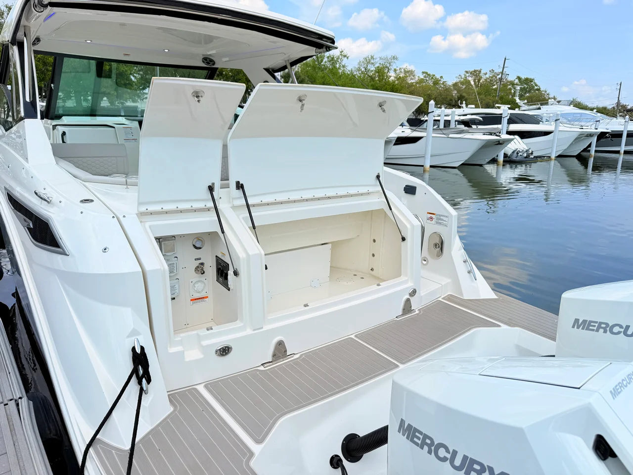 2026 Sea Ray Sundancer 320 Outboard 32.0 feet, Clearwater, Florida #24