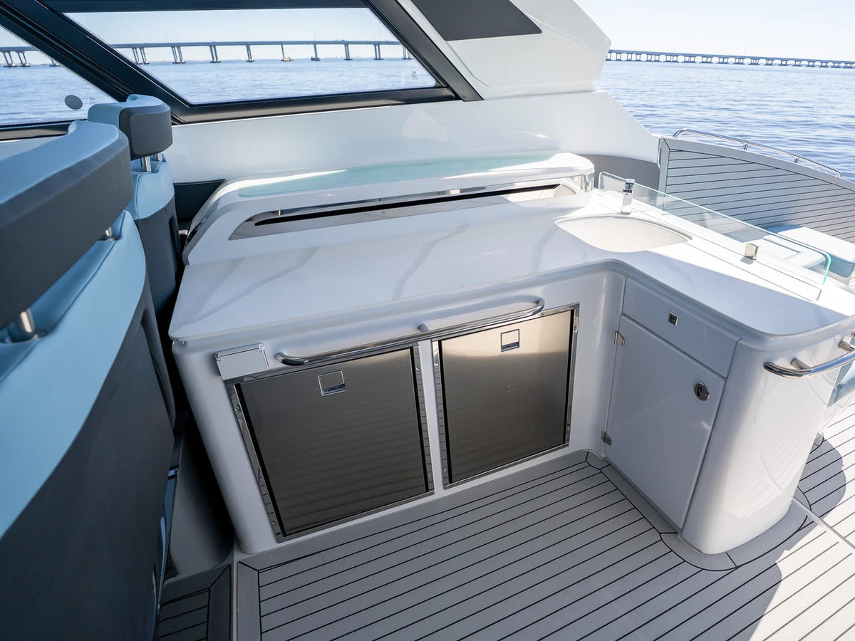 2027 Cruisers Yachts 50 GLS OB 50.0 feet, Clearwater, Florida #24