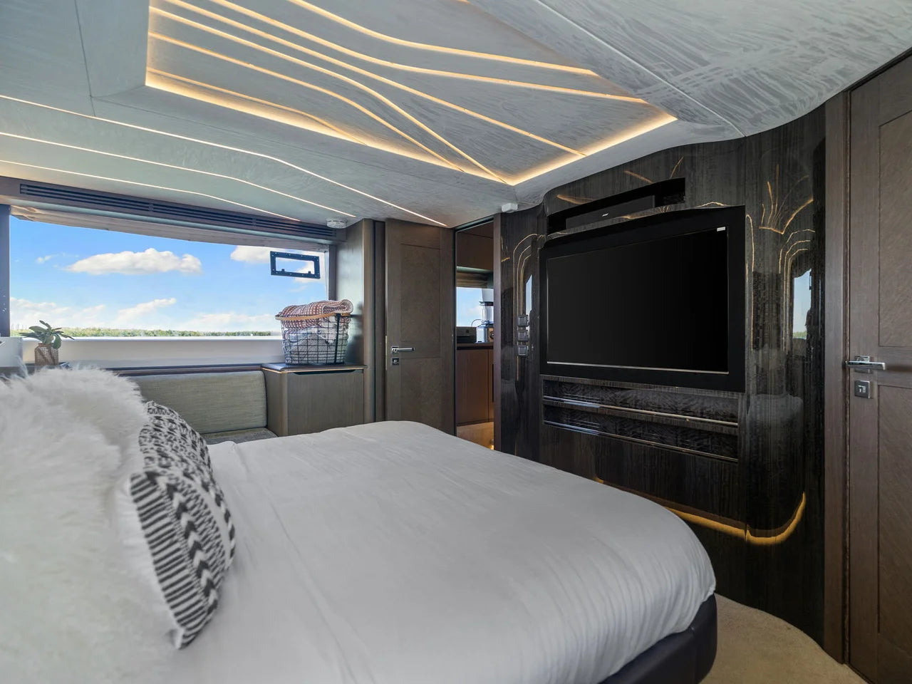 2020 Galeon 680 FLYBRIDGE 72.0 feet, Naples, Florida #39