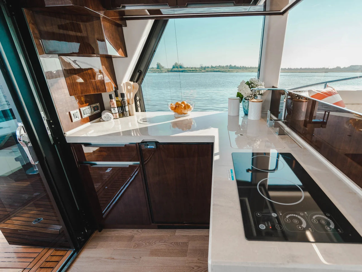 2027 Galeon 570 SKY 58.0 feet, Inuvik, Northwest Territories #89