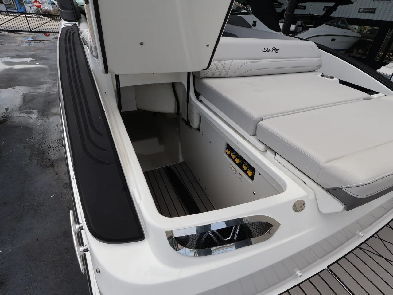 2027 Sea Ray SLX 280 Outboard 28.0 feet, Naples, Florida #9