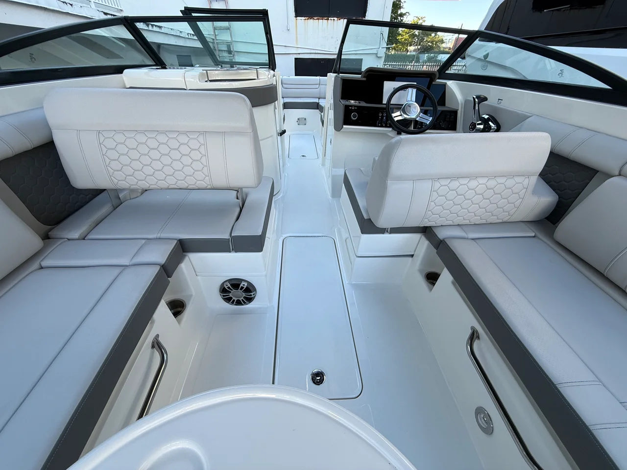 2024 Sea Ray SDX 270 Outboard 27.0 feet, Miami, FL #7