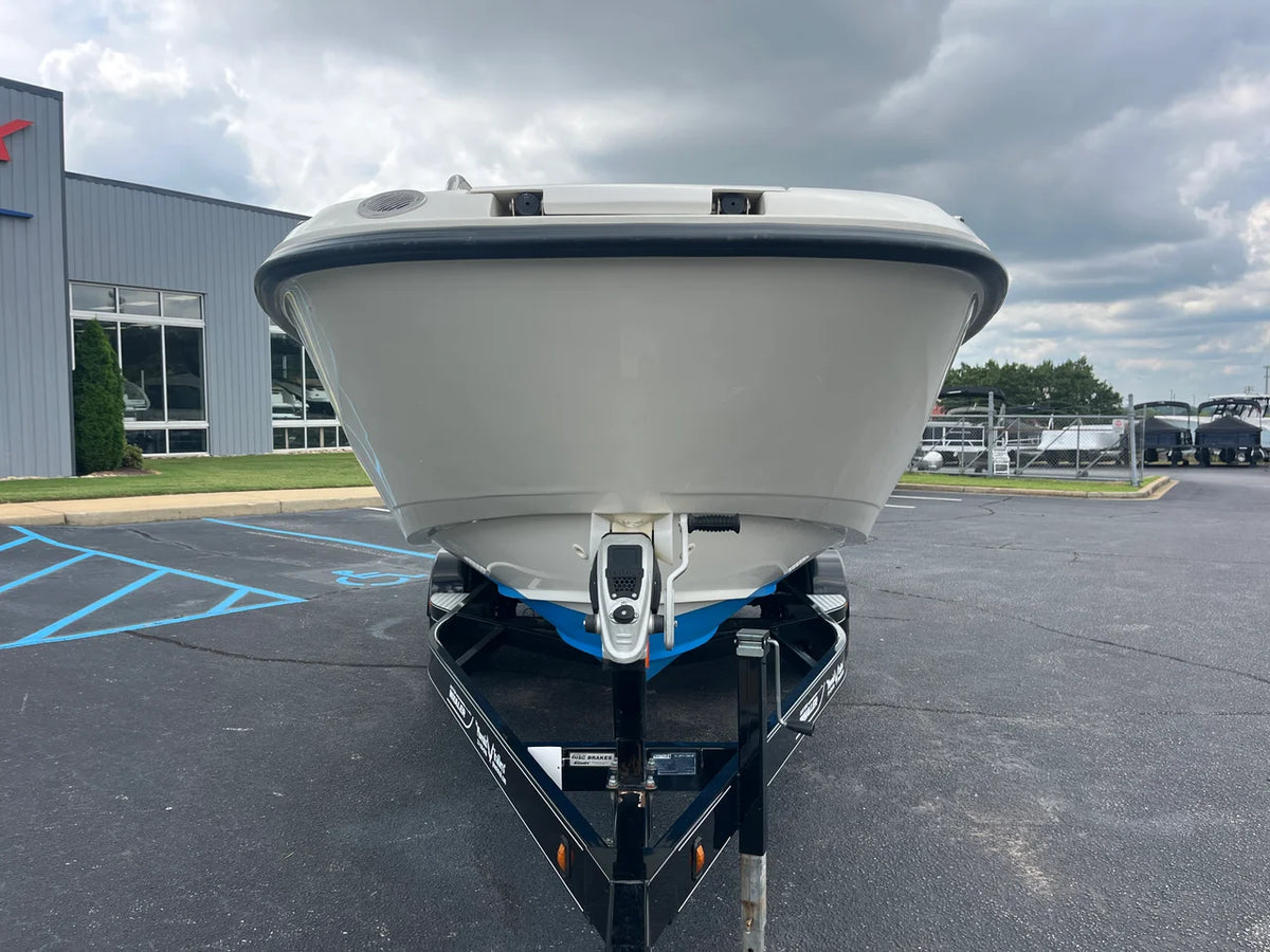 2013 Boston Whaler 230 VANTAGE 23.0 feet, Greenville, SC #3