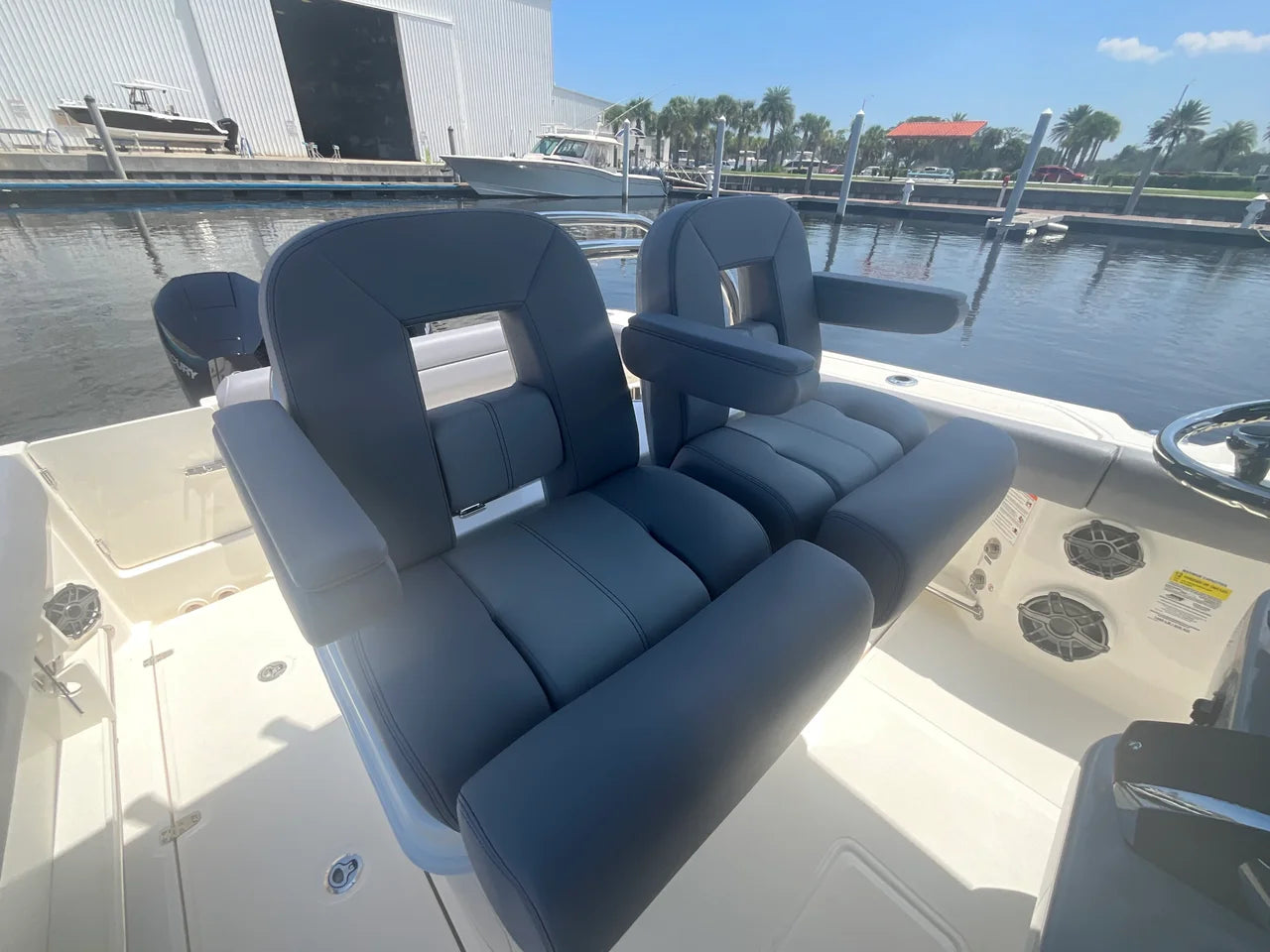2027 Boston Whaler 250 Outrage 25.0 feet, Jacksonville Beach, Florida #14