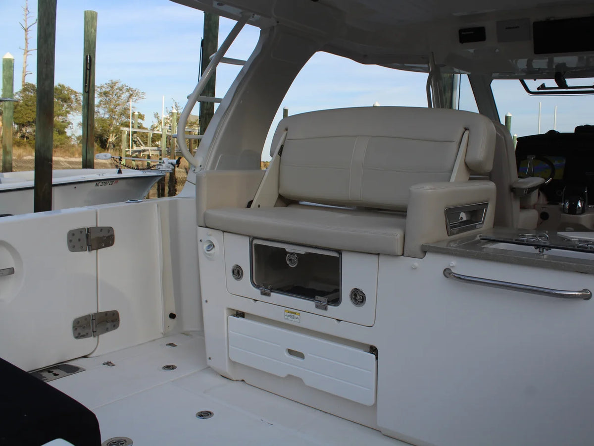 2021 Boston Whaler 350 REALM 35.0 feet, Wilmington, NC #22
