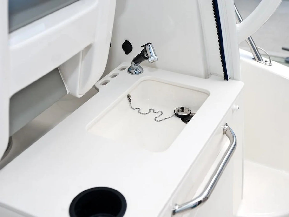 2027 Boston Whaler 285 Conquest 28.0 feet, Inuvik, Northwest Territories #10