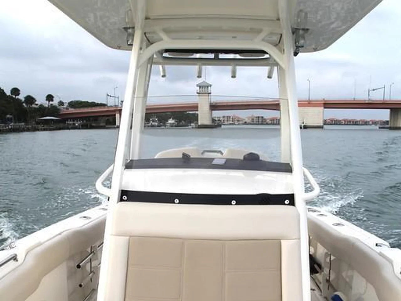 2026 Boston Whaler 230 Outrage 23.0 feet, Inuvik, Northwest Territories #32