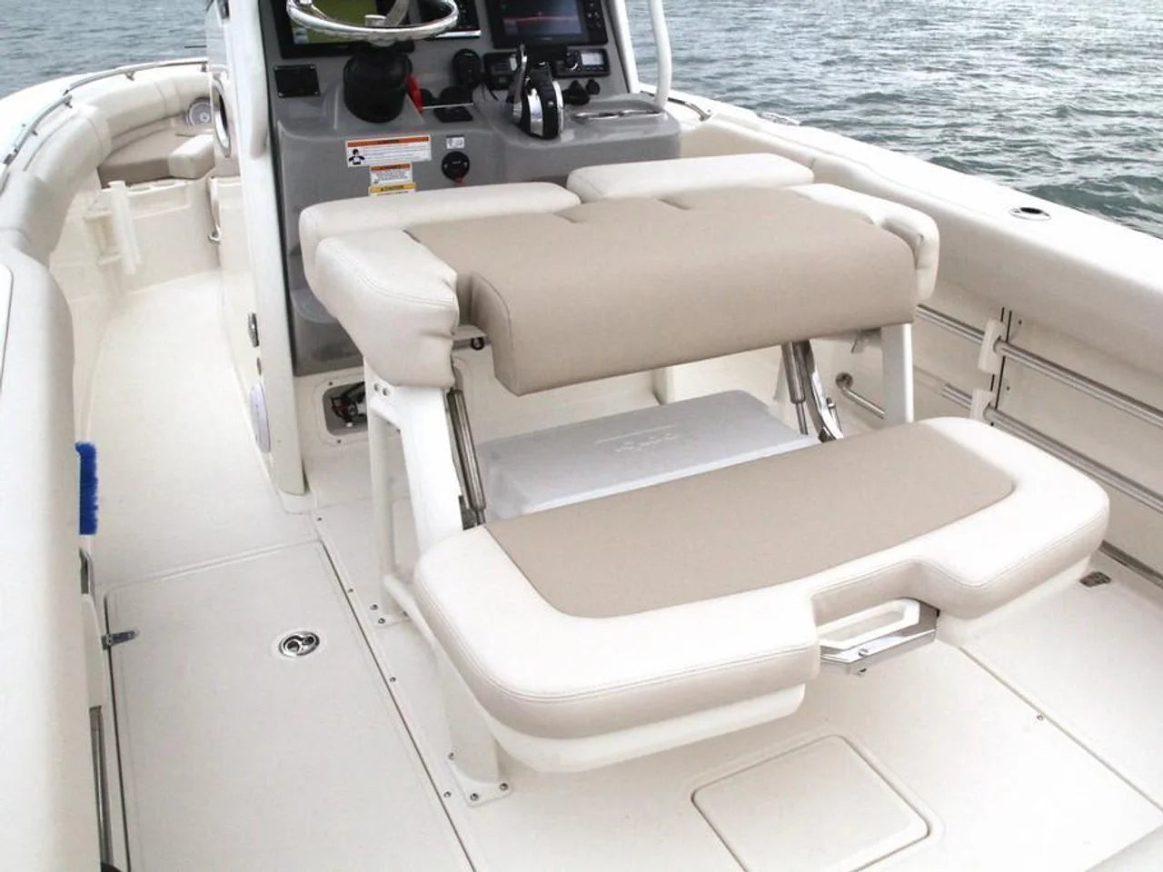 2026 Boston Whaler 230 Outrage 23.0 feet, Inuvik, Northwest Territories #34