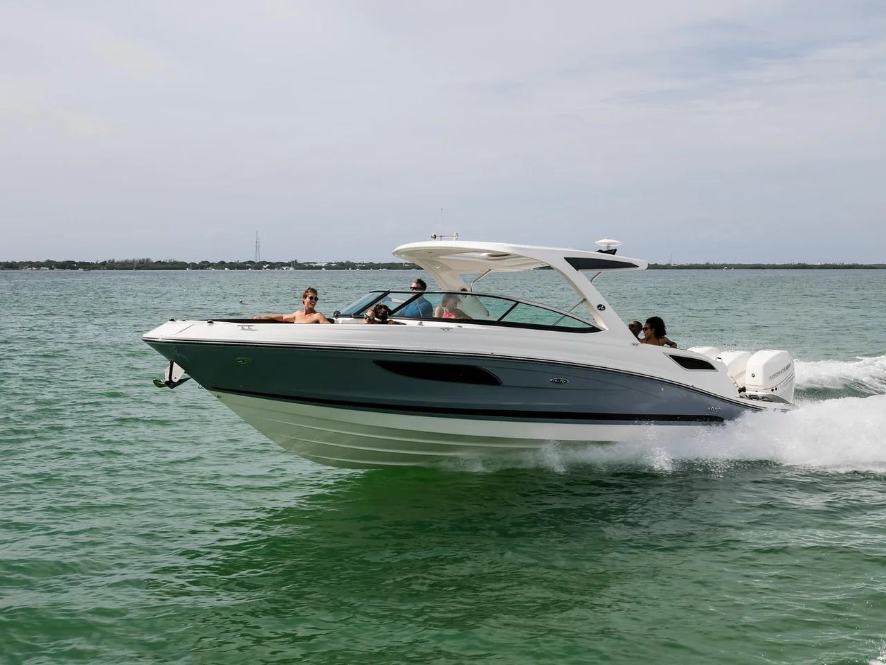 2025 Sea Ray SLX 350 Outboard 35.0 feet, Cornelius, North Carolina #3