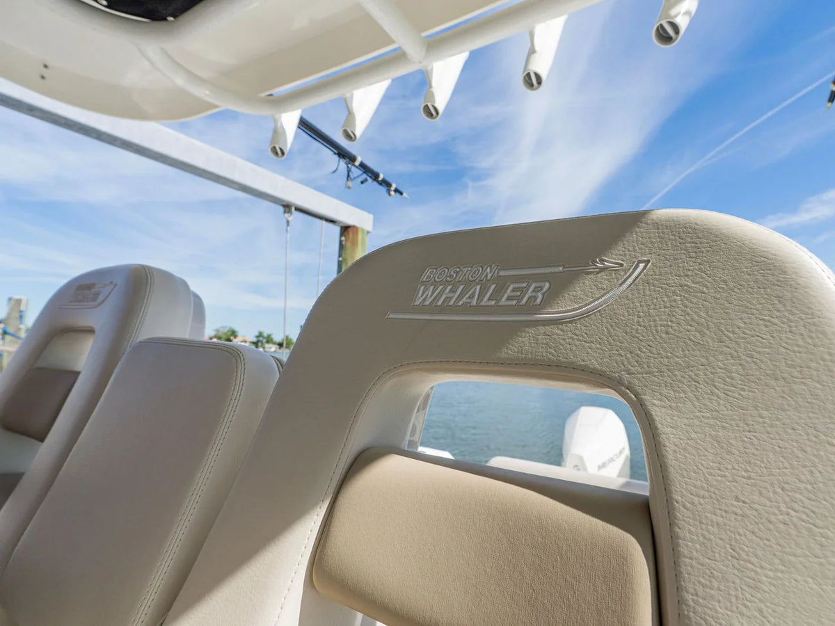 2022 Boston Whaler 330 OUTRAGE 33.0 feet, St Petersburg, FL #22