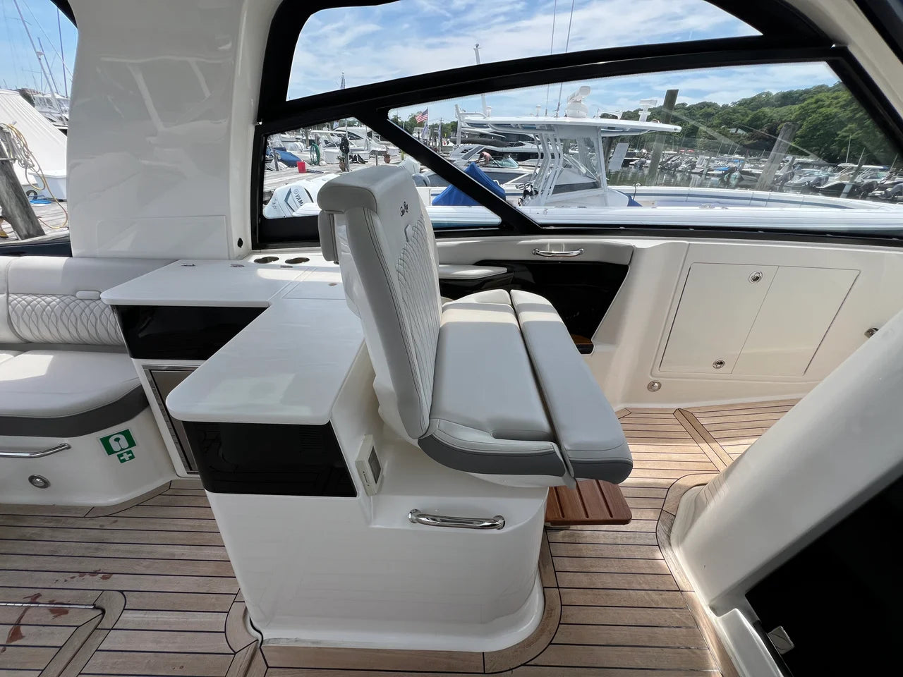 2023 Sea Ray 370 SUNDANCER OB 37.0 feet, Huntington, NY #25