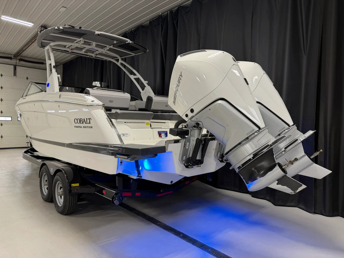 2024 Cobalt R8 OB – MarineMax