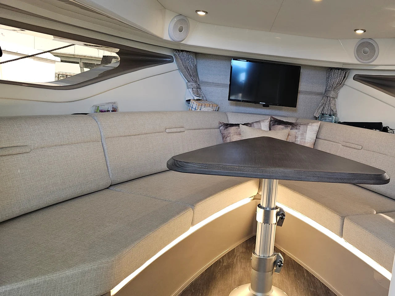 2026 Sea Ray 320 SUNDANCER COUPE OB 32.0 feet, Brick Township, New Jersey #24