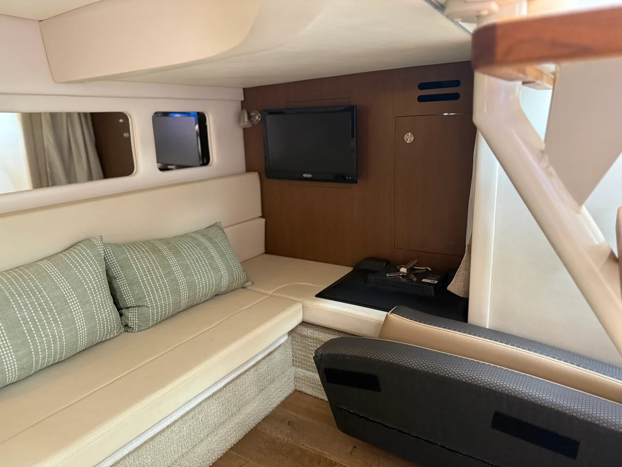 2016 Sea Ray 330 SUNDANCER 33.0 feet, Lake Ozark, MO #49