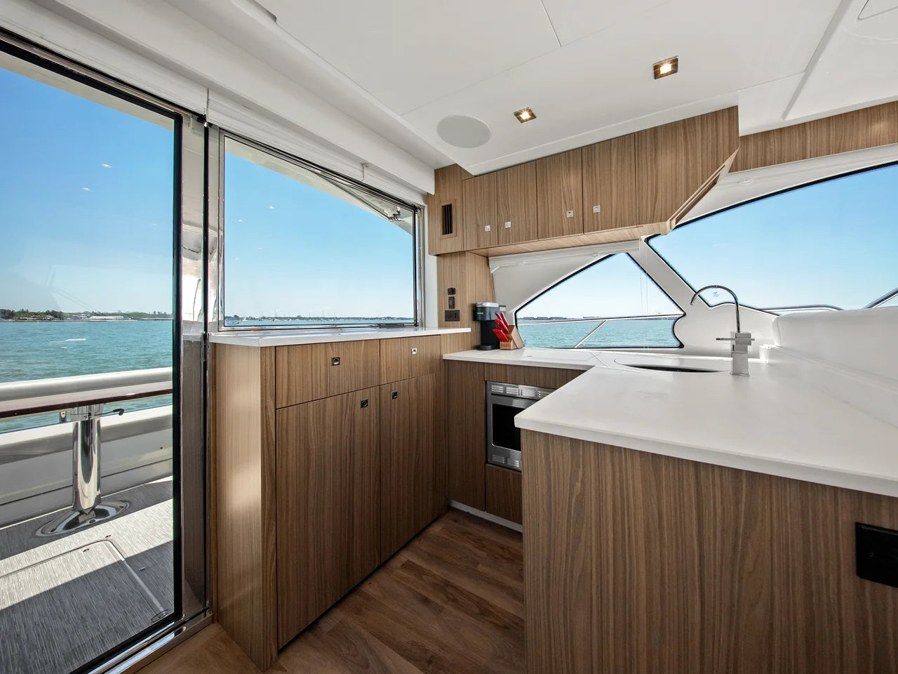2025 Cruisers Yachts 50 Cantius 50.0 feet, St. Petersburg, Florida #36