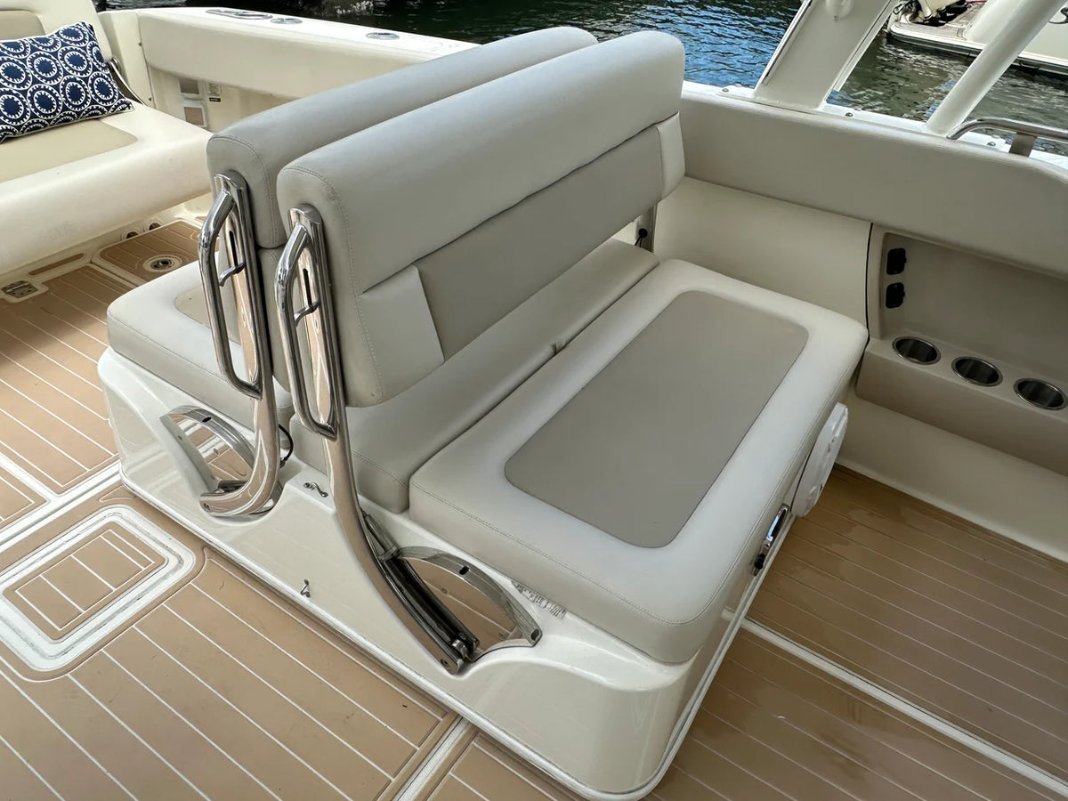 2017 Boston Whaler 320 VANTAGE 32.0 feet, Thunderbolt, GA #9