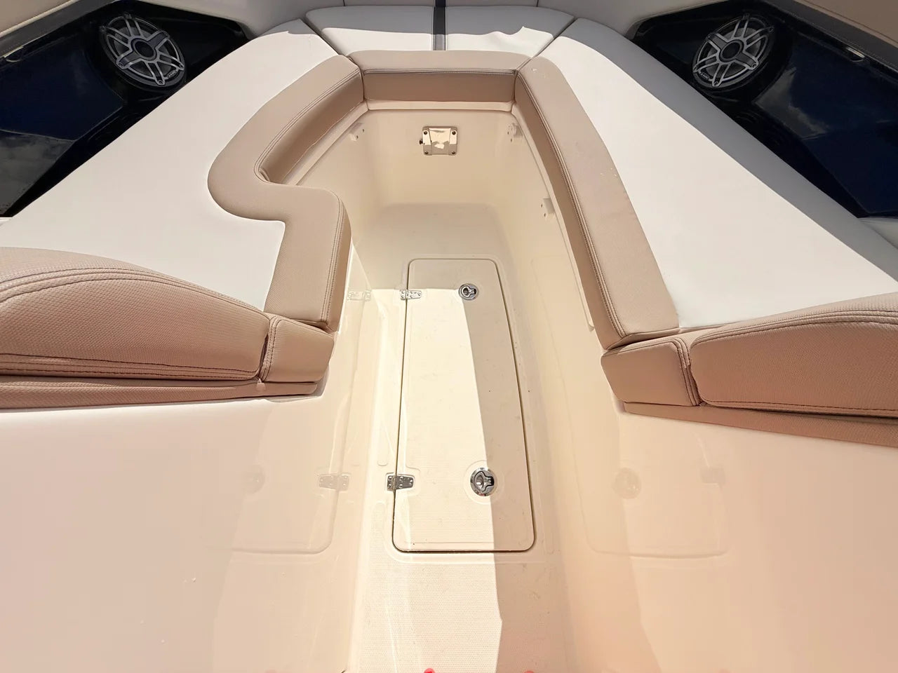 2027 Boston Whaler 330 Vantage 33.0 feet, St Petersburg, FL #81