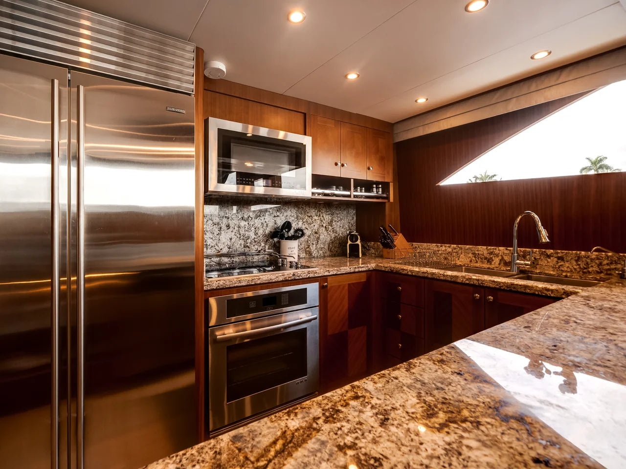 2016 Ocean Alexander 90 SKY LOUNGE 90.0 feet, Ft Lauderdale, FL #24