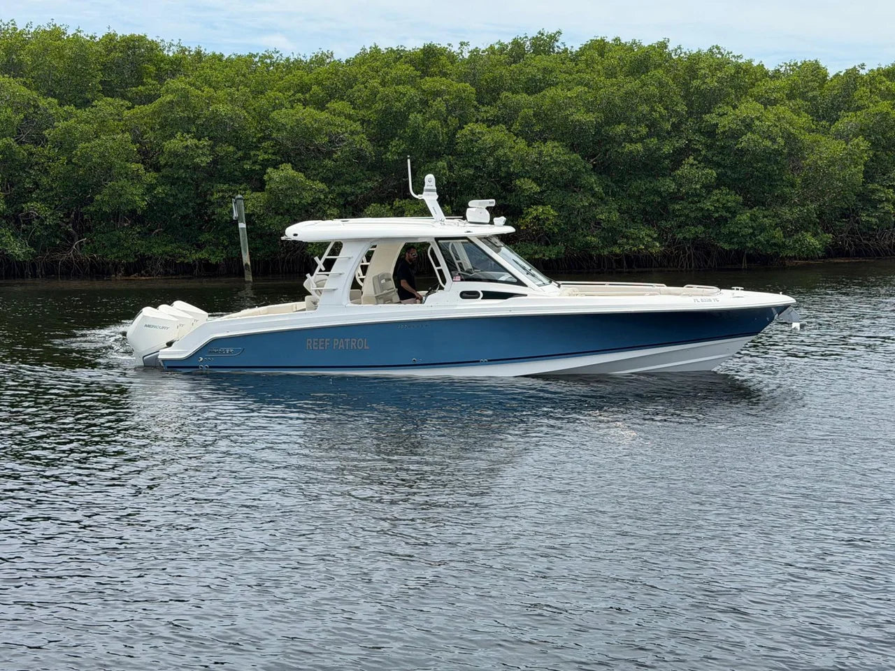 2022 Boston Whaler 350 REALM 35.0 feet, Key Largo, FL #1