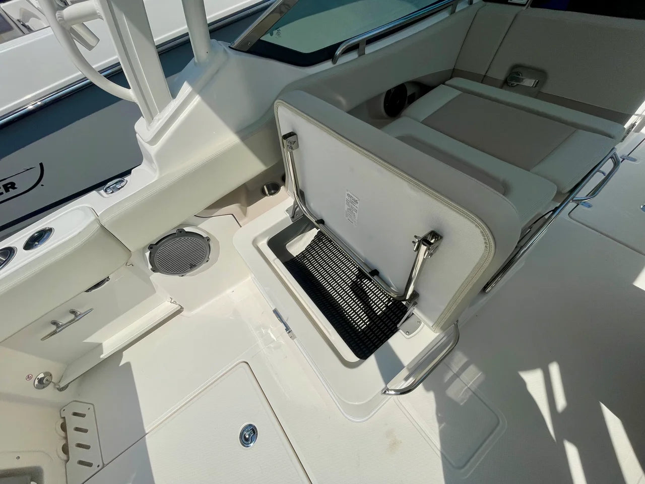 2026 Boston Whaler 240 Vantage 24.0 feet, Quincy, MA #9