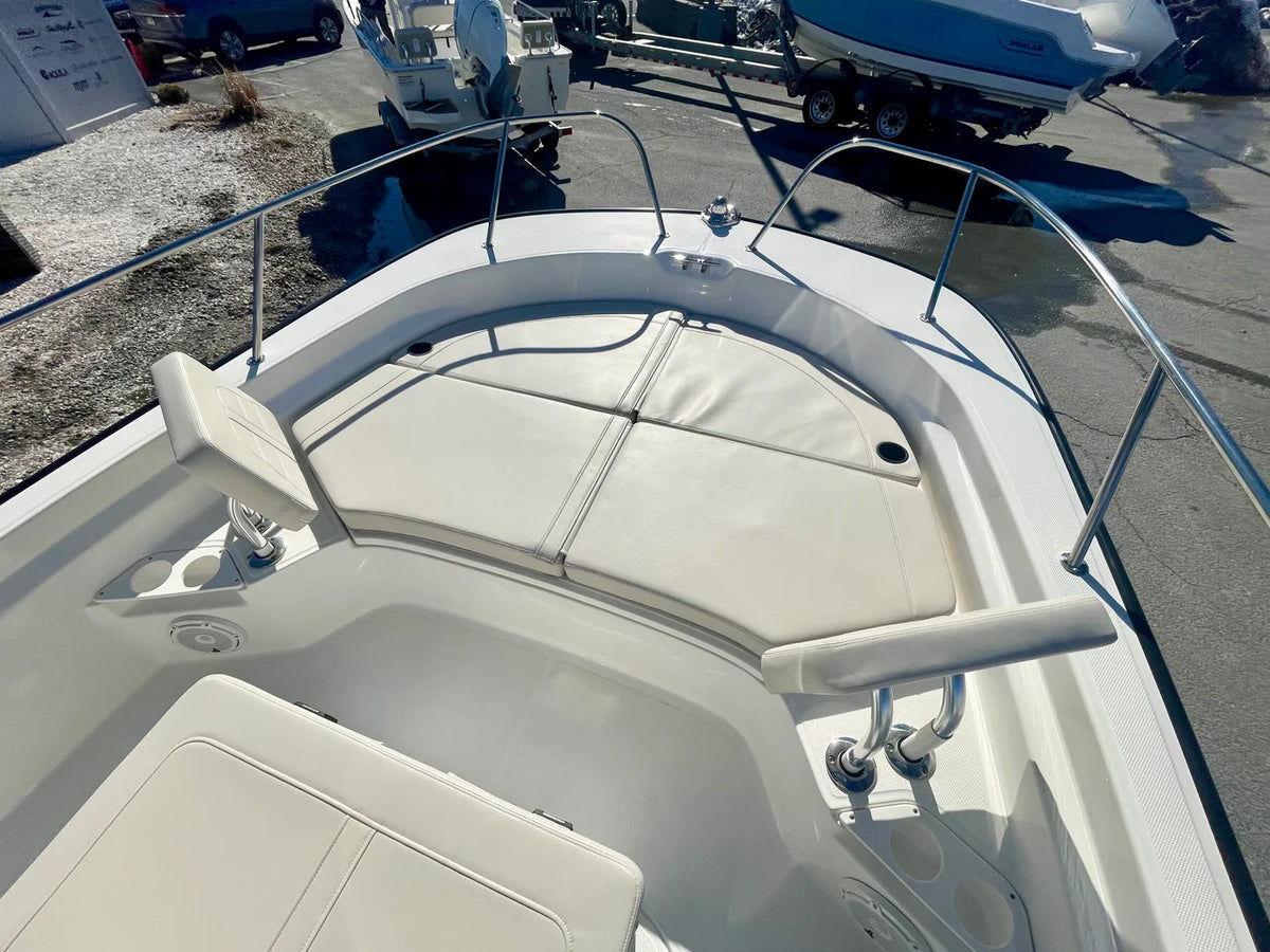 2026 Boston Whaler 210 Montauk 21.0 feet, Quincy, MA #18