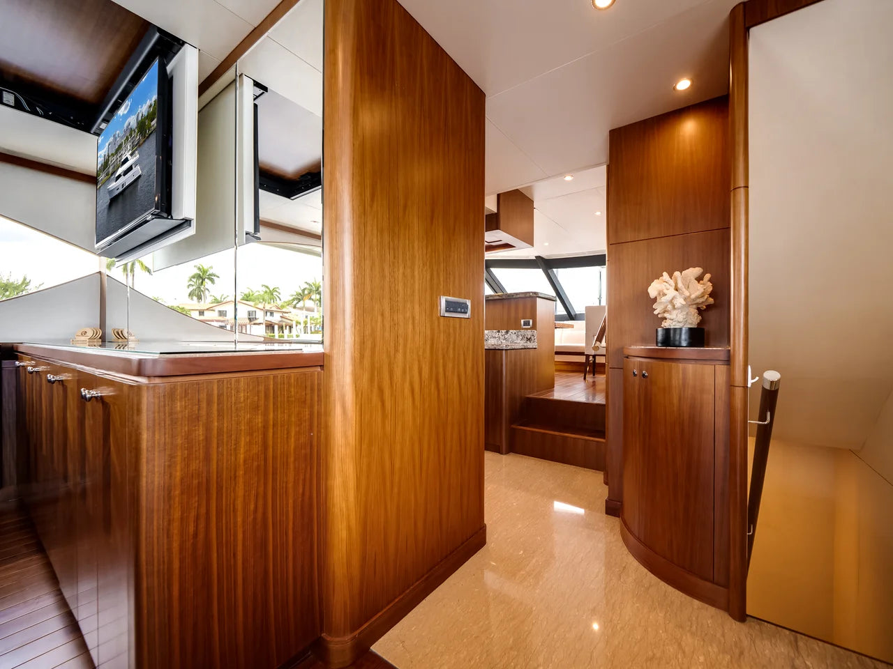 2016 Ocean Alexander 90 SKY LOUNGE 90.0 feet, Ft Lauderdale, FL #21
