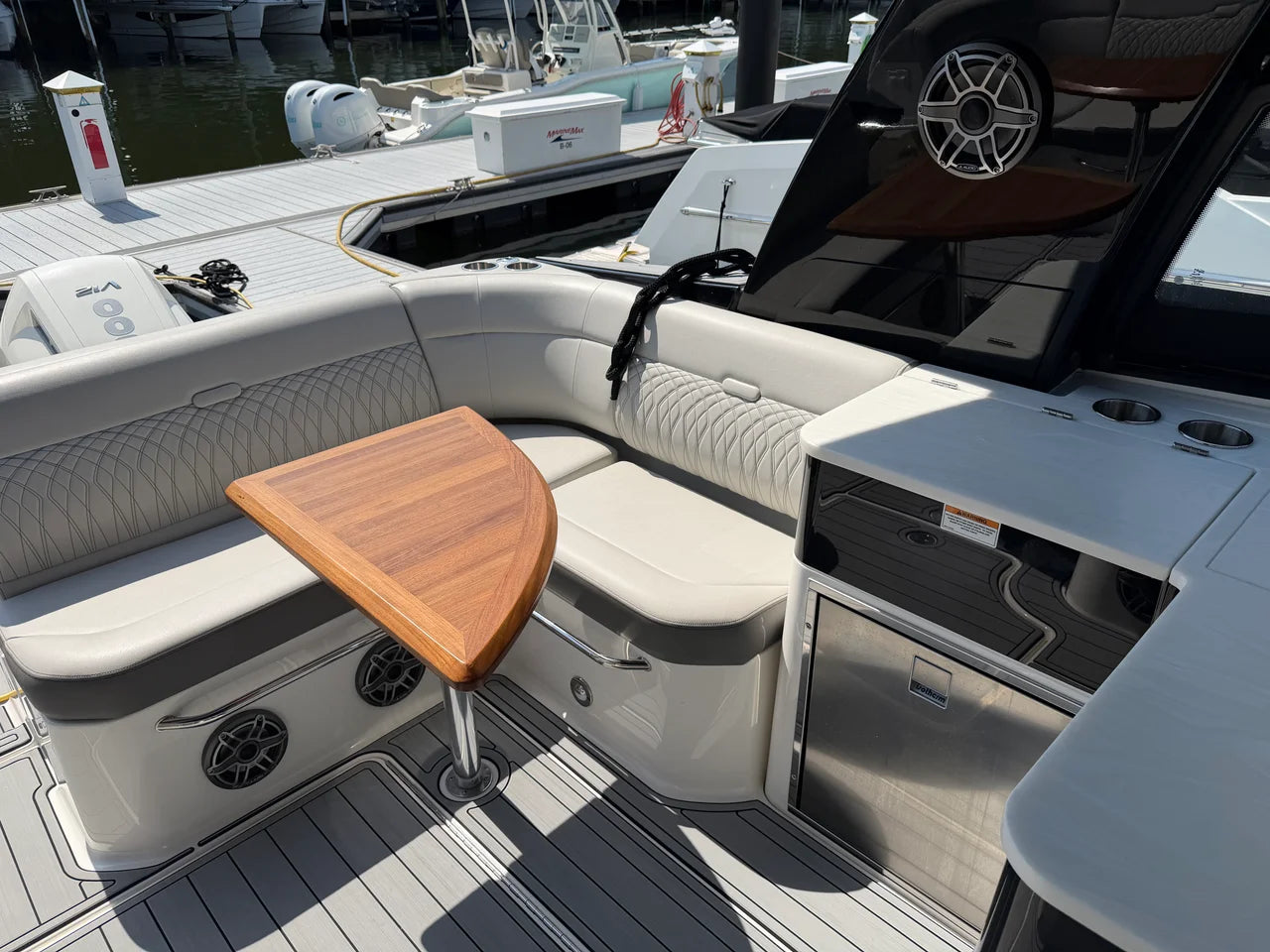 2024 Sea Ray Sundancer 370 Outboard 37.0 feet, Pensacola, Florida #11