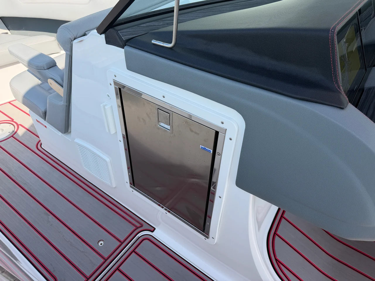 2022 Cobalt R30 30.0 feet, Lake Ozark, MO #31