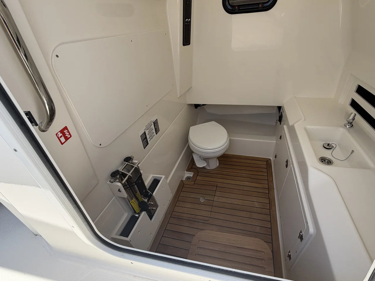 2026 Boston Whaler 330 Outrage 33.0 feet, Pompano Beach, Florida #57