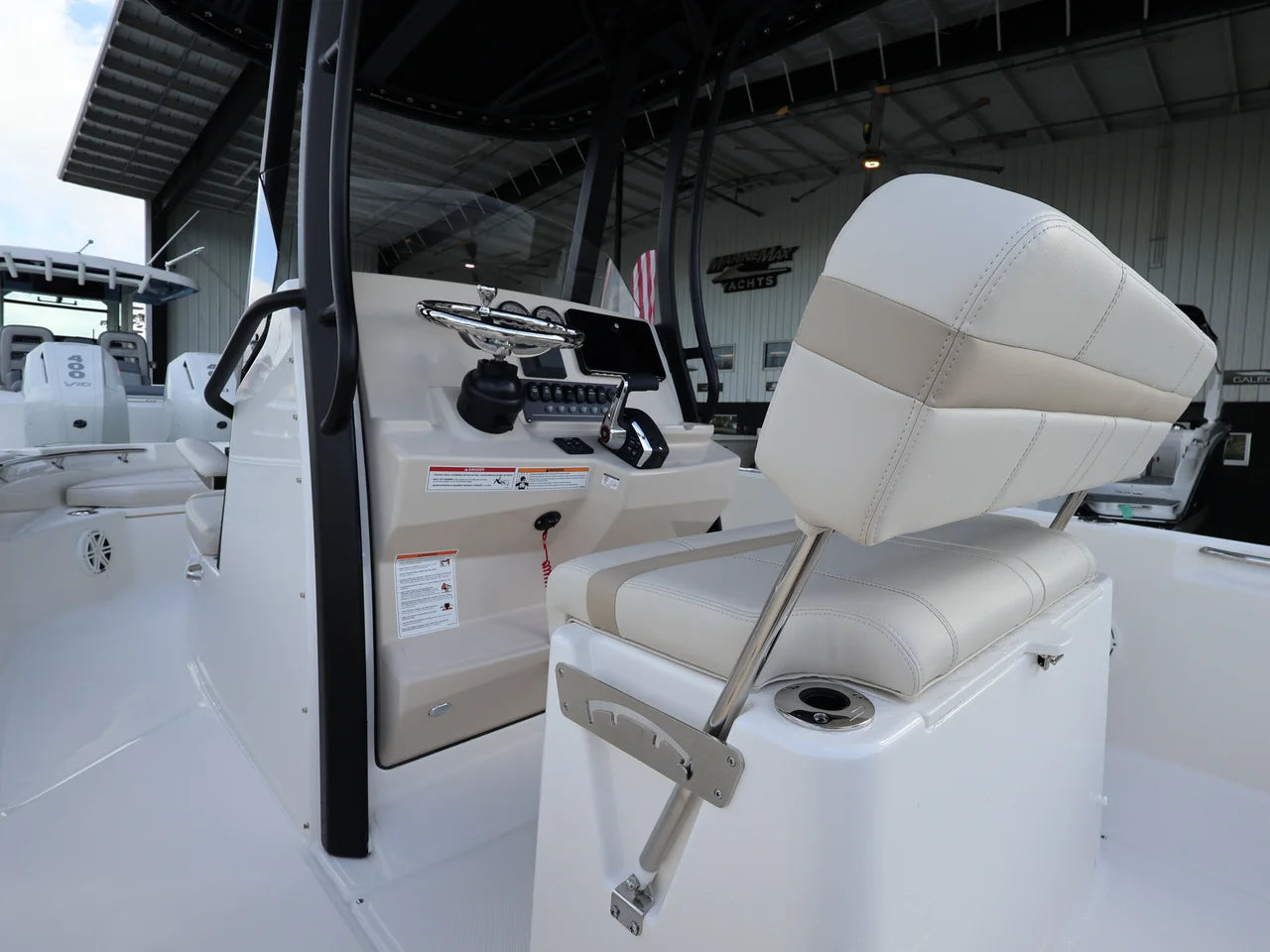 2026 Boston Whaler 220 Dauntless 22.0 feet, Naples, Florida #9