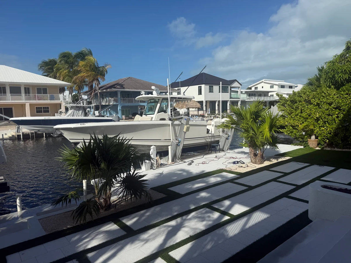 2017 Boston Whaler 330 OUTRAGE 33.0 feet, Islamorada, FL #32