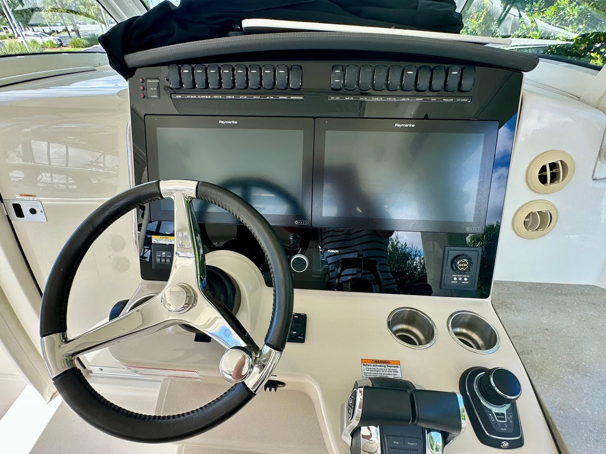 2021 Boston Whaler 350 REALM 35.0 feet, Fort Myers, FL #24