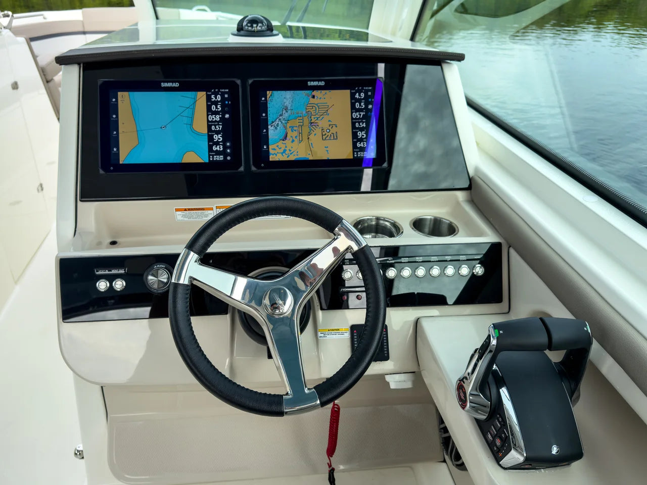 2027 Boston Whaler 330 Vantage 33.0 feet, Fort Myers, FL #16