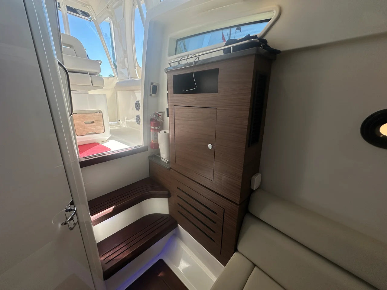 2019 Boston Whaler 350 Realm 35.0 feet, Urbanna, VA #36