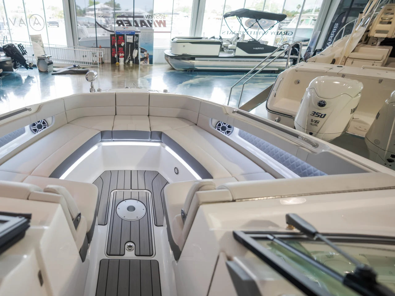 2026 Sea Ray SLX 310 Outboard 31.0 feet, Panama City, FL #11