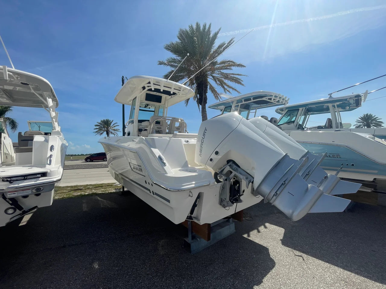 2026 Boston Whaler 250 Outrage 25.0 feet, Venice, Florida #4