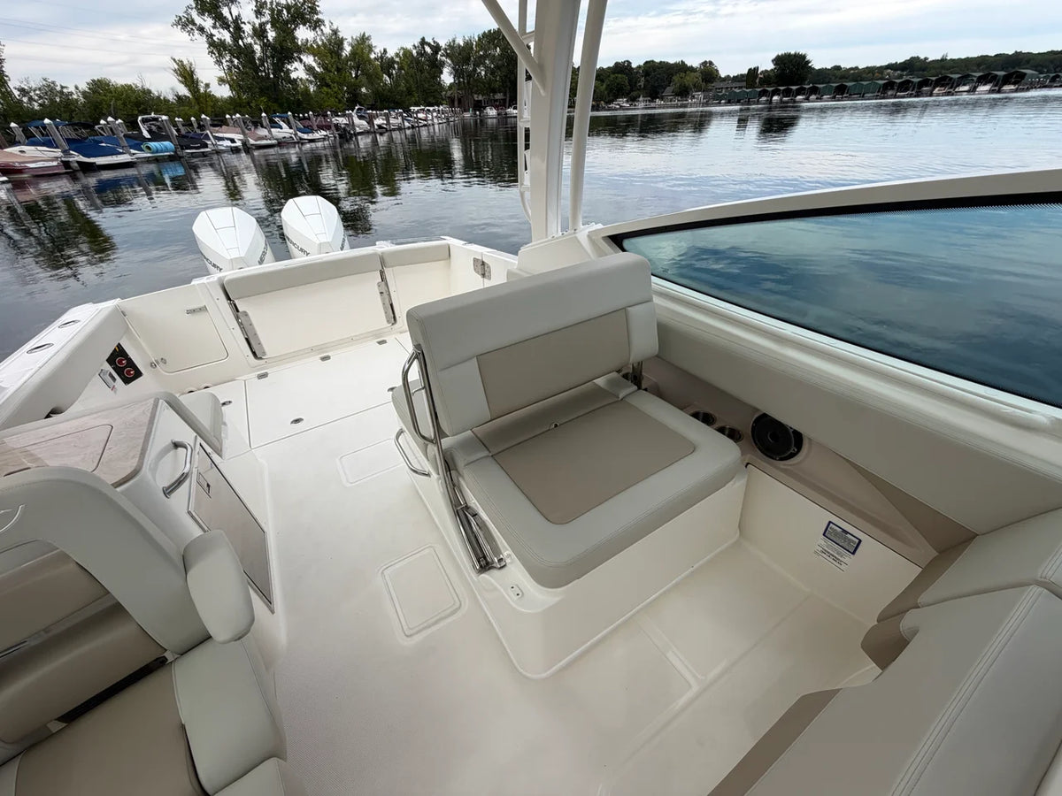 2027 Boston Whaler 280 Vantage 28.0 feet, Rogers, MN #39