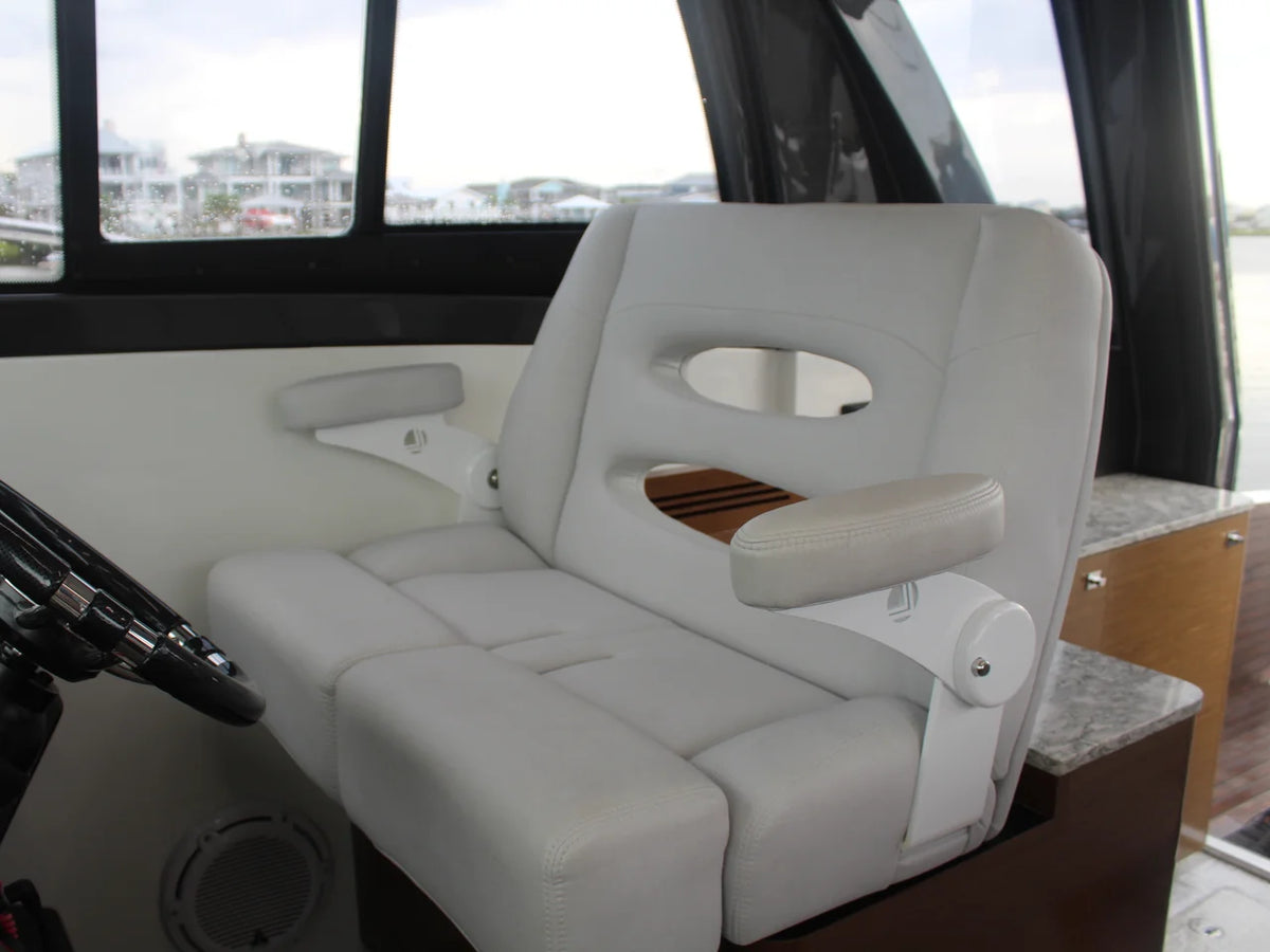 2021 Ocean Alexander 45 DIVERGENCE COUPE 45.0 feet, Holden Beach, NC #35