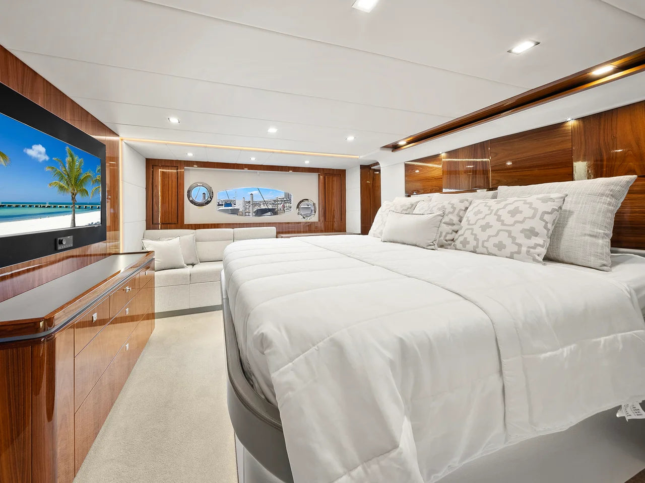 2024 Riviera 6000 SPORT YACHT 63.0 feet, Coconut Grove23, FL #92