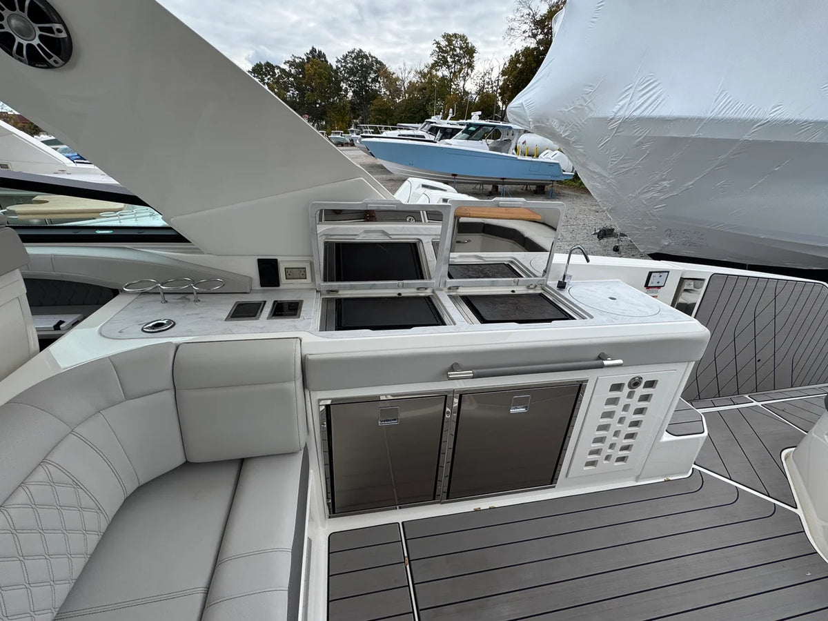 2023 Sea Ray 400 SLX 40.0 feet, Quincy, MA #9