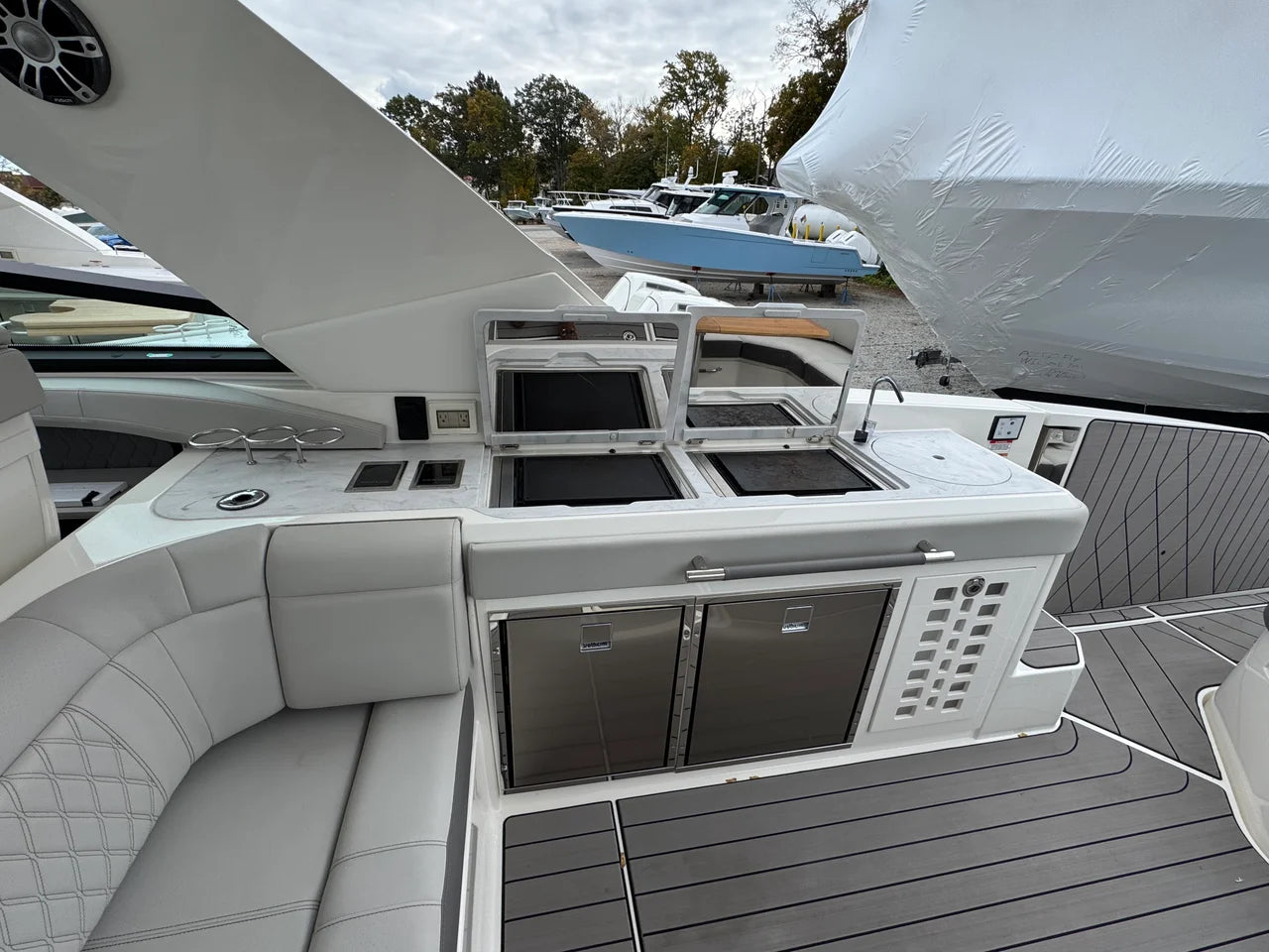 2023 Sea Ray 400 SLX 40.0 feet, Quincy, MA #9