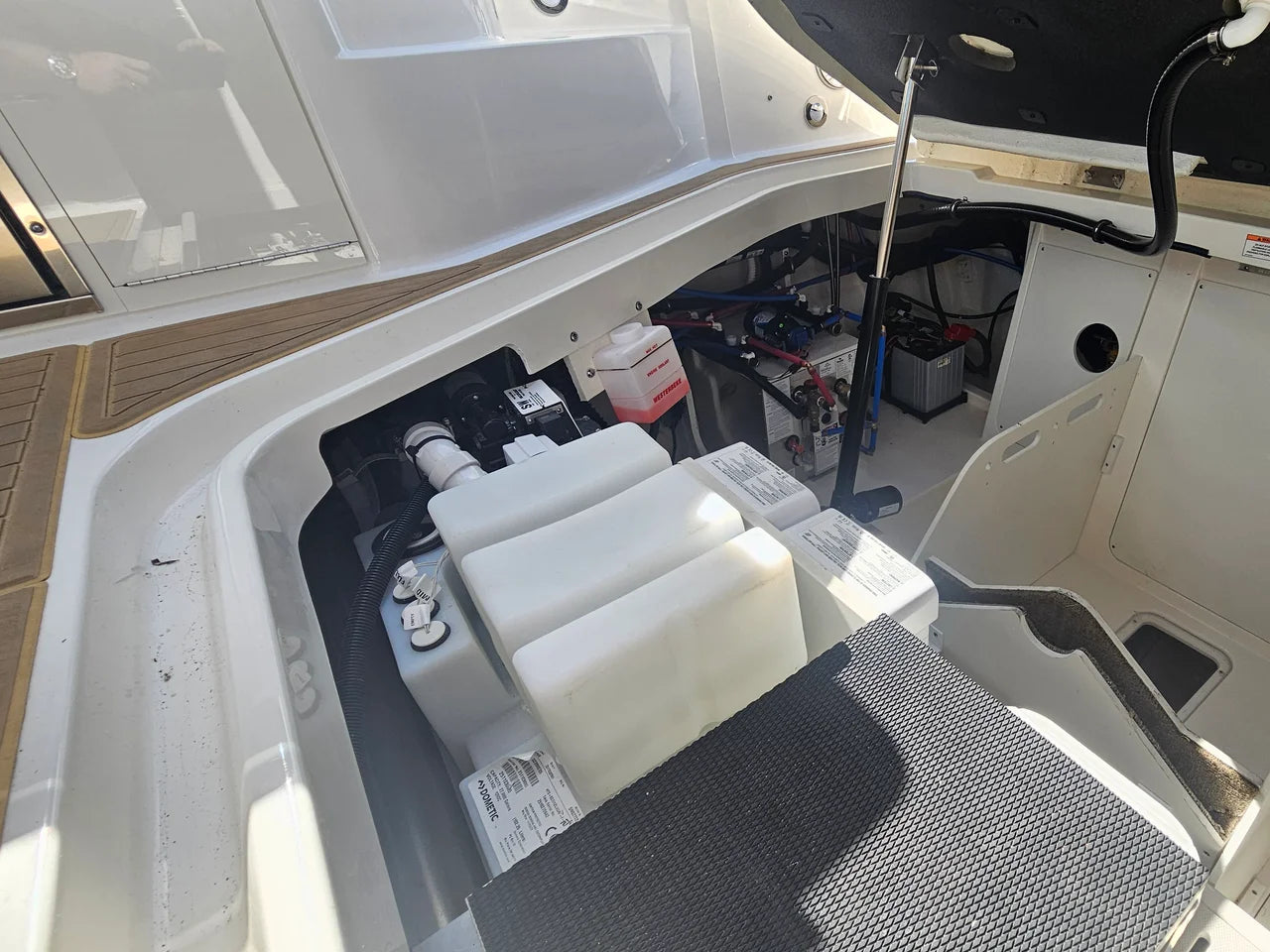 2026 Sea Ray 320 SUNDANCER COUPE OB 32.0 feet, Brick Township, New Jersey #38