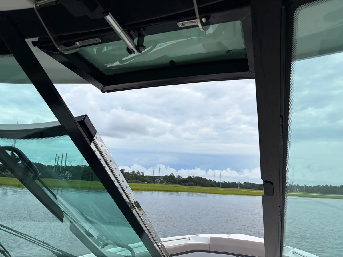 2026 Boston Whaler 330 Vantage 33.0 feet, Charleston, SC #48