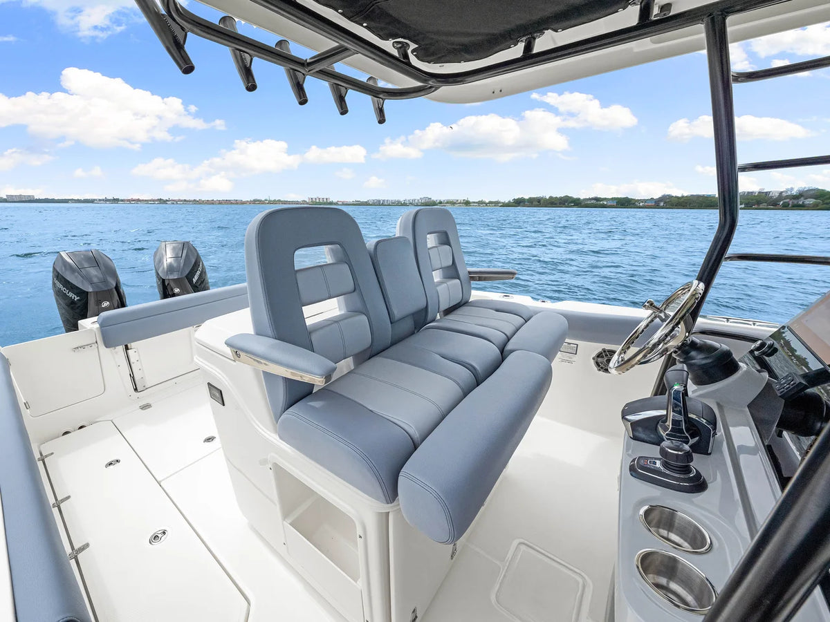2026 Boston Whaler 330 Outrage 33.0 feet, Clearwater, Florida #52