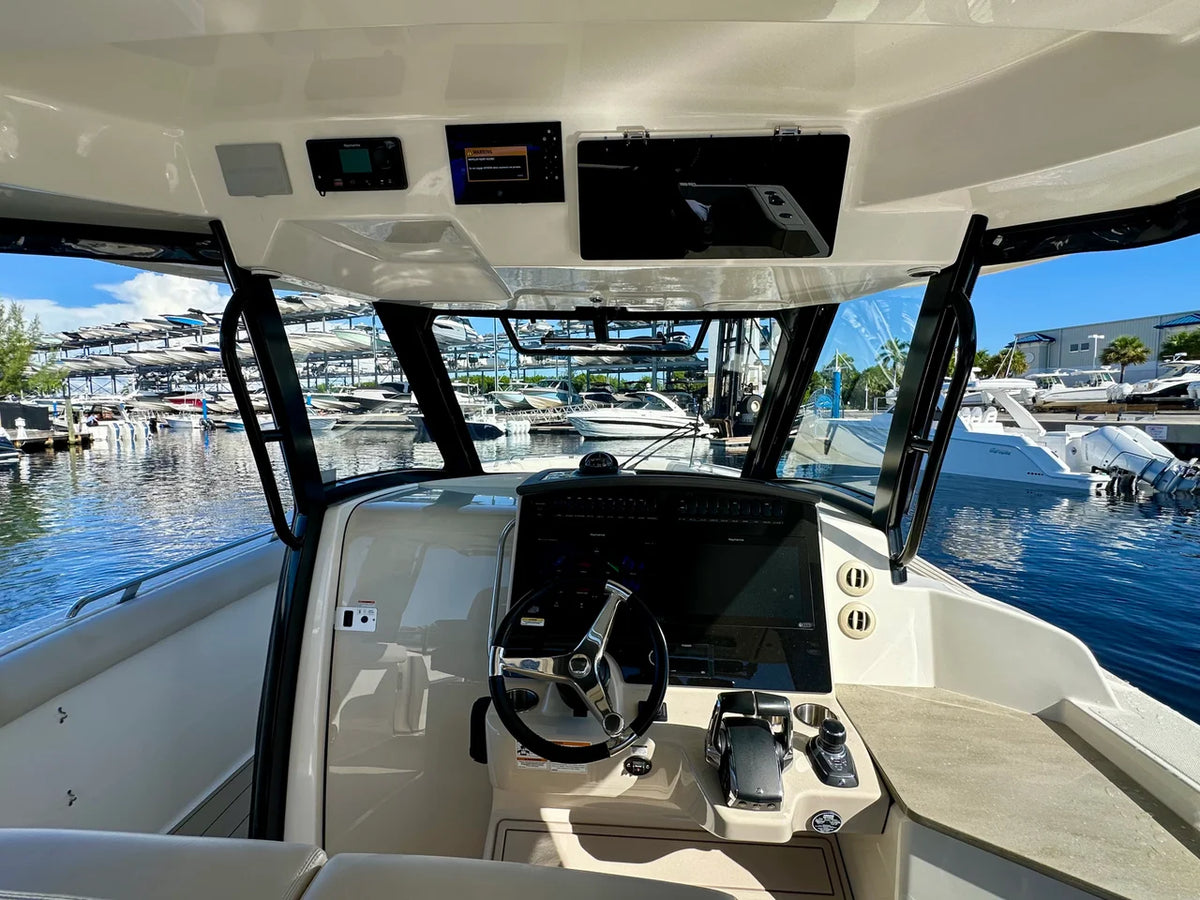 2023 Boston Whaler 350 REALM 35.0 feet, Fort Myers, FL #13