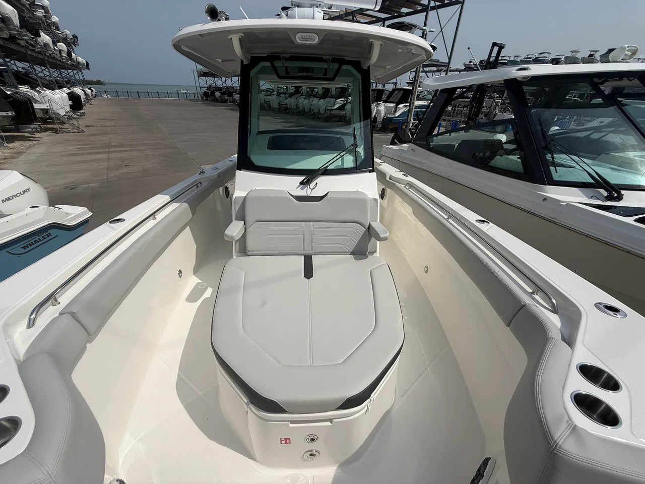 2026 Boston Whaler 330 Outrage 33.0 feet, Sarasota, FL #17