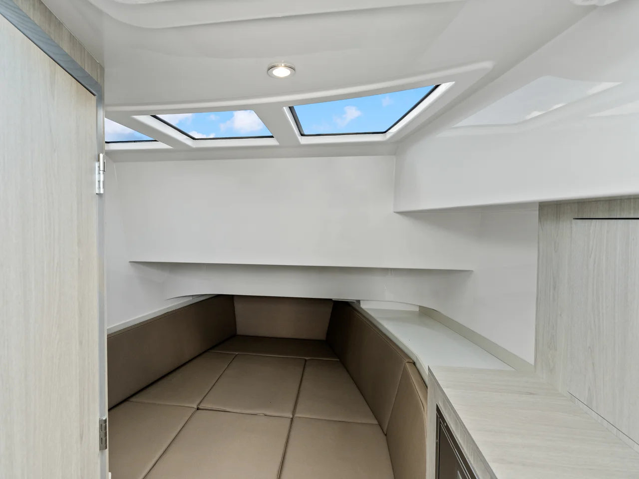 2026 Cruisers Yachts 38 VTR EC 38.0 feet, Quincy, MA #34