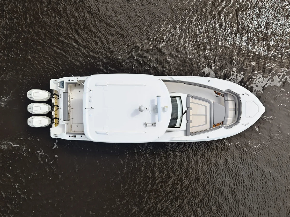2025 Boston Whaler 350 REALM 35.0 feet, Stuart, Florida #14