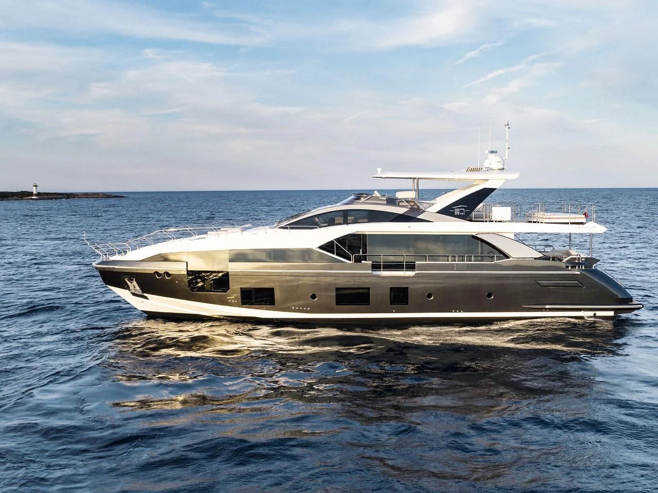 2026 Azimut Grande 27M 87.0 feet, Inuvik, Northwest Territories #5