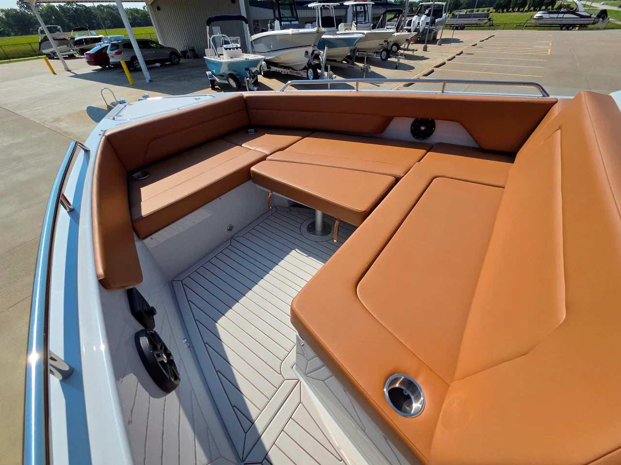 2027 Cruisers Yachts 38 VTR 38.0 feet, Monkey Island, OK #36